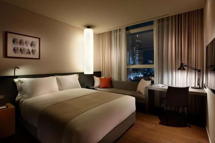Room 27 of 80