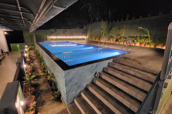 Pool 72 of 134