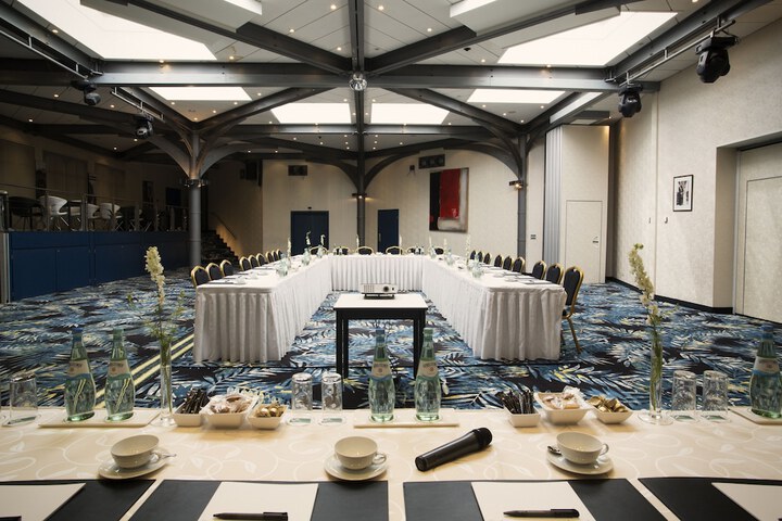 Ballroom/Hall 43 of 51