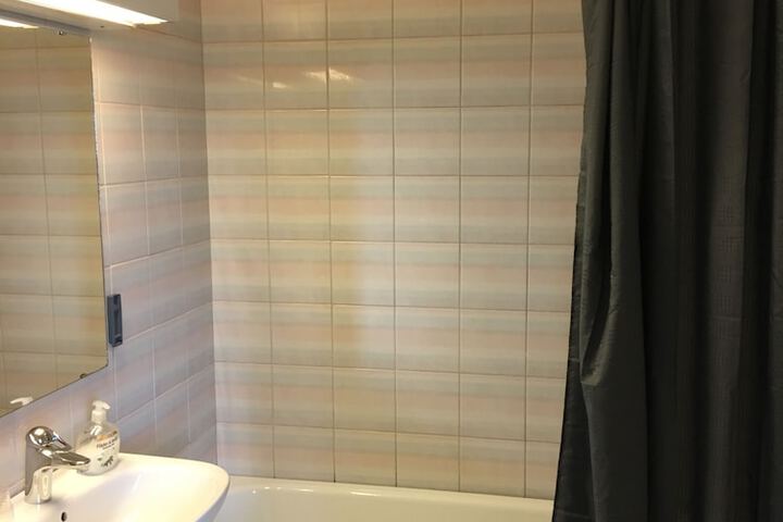 Room 15 of 27