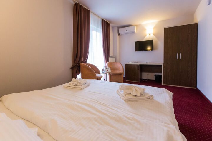 Room 10 of 70
