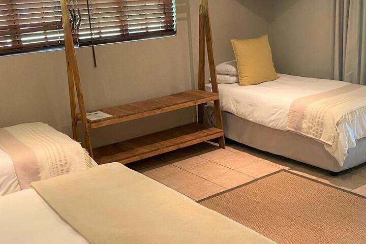 Room 2 of 46