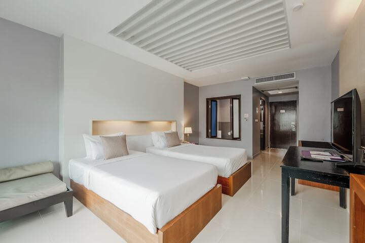 Room 17 of 118