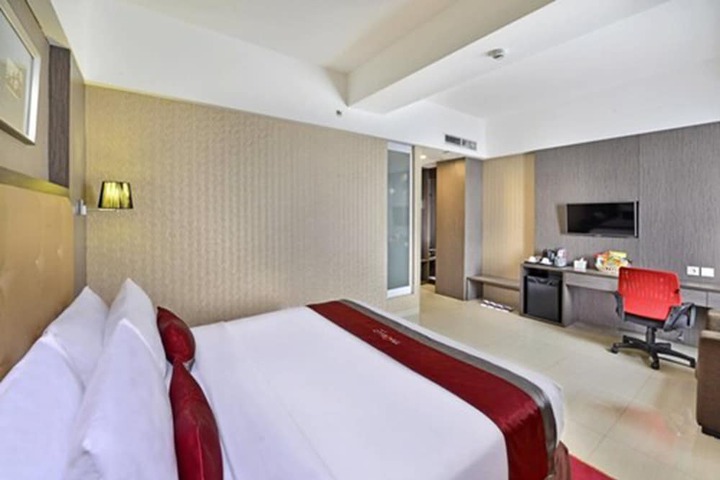 Room 9 of 51