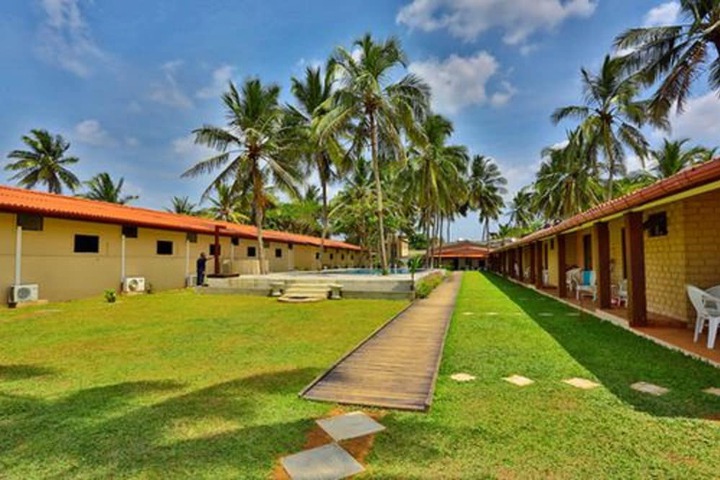 Hotel Entry