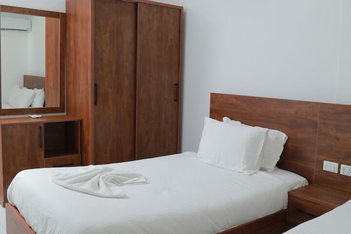 Room 20 of 48