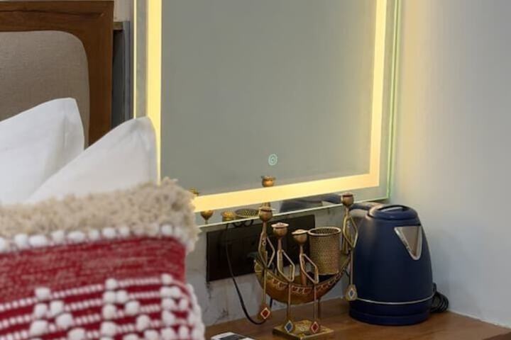 Room 16 of 96