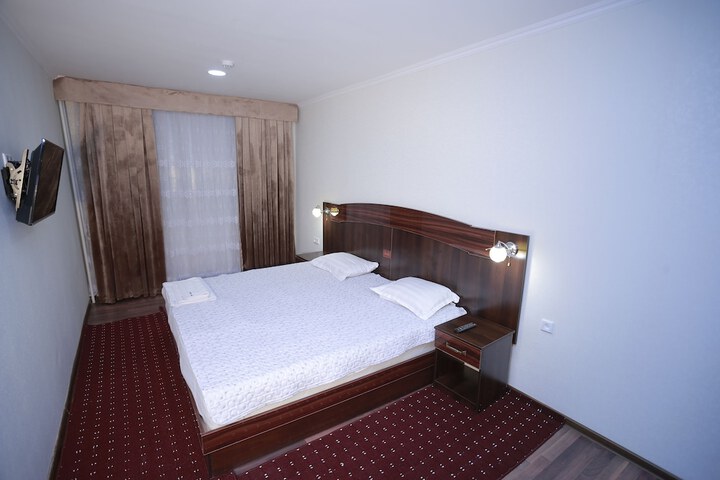 Room 19 of 46