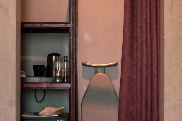 Room 27 of 63