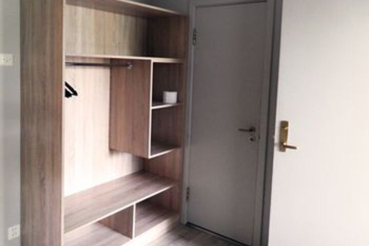 Room 52 of 59