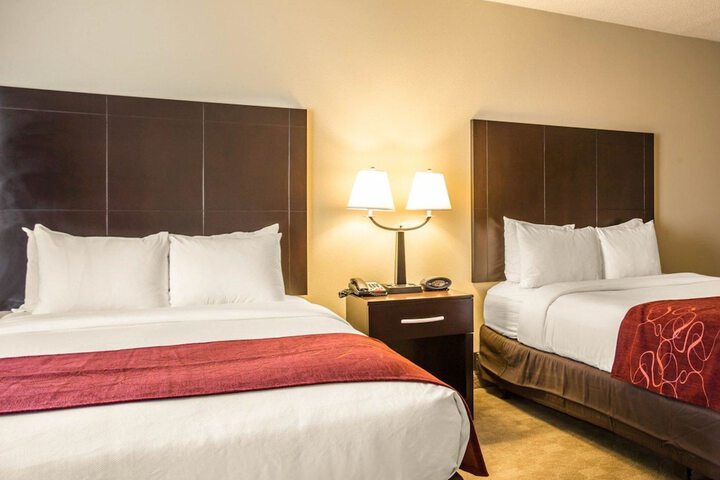 1 King Bed Suite (5 of 30)