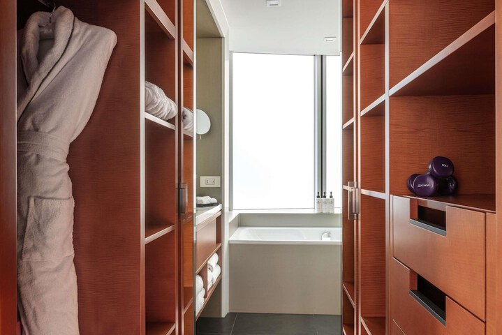 Room 40 of 123
