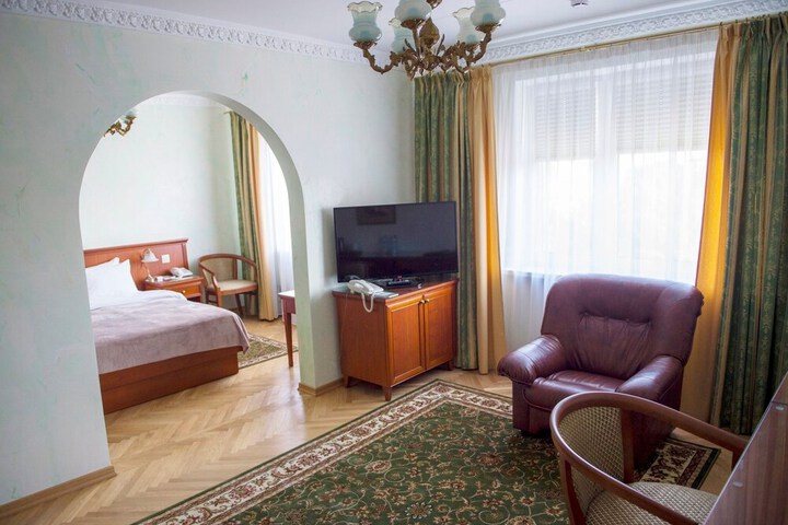 Room 16 of 68