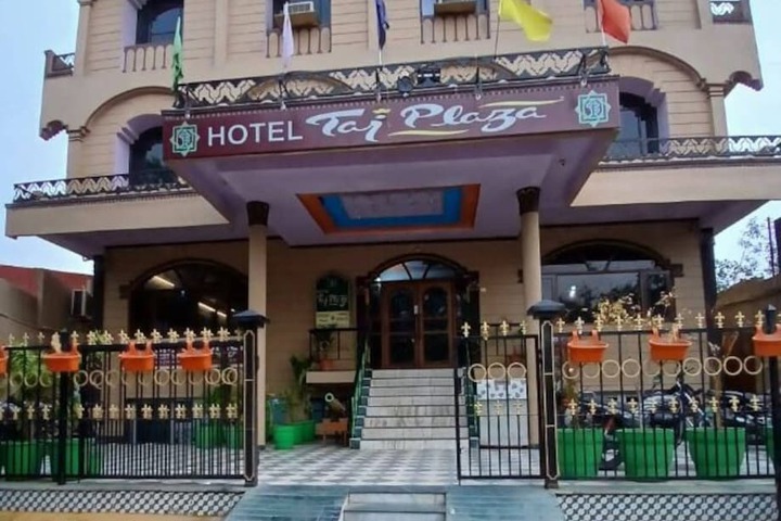 Taj Plaza near Hotel Oberoi Amar Vilas