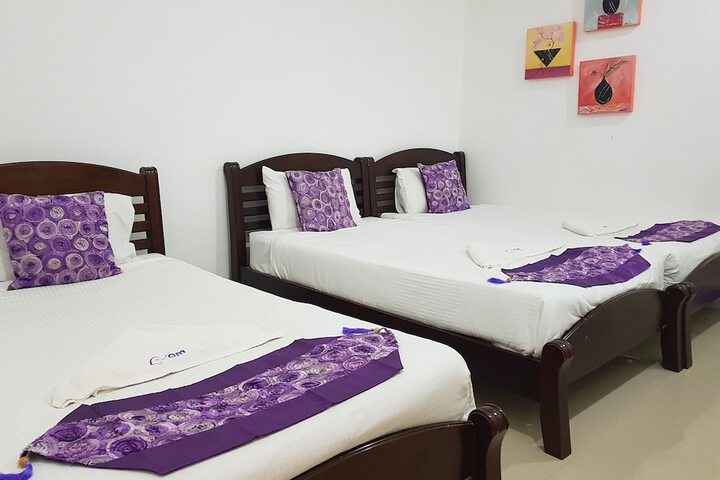 Room 10 of 32