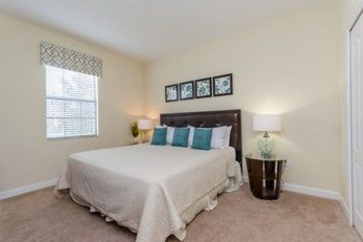 Room 7 of 25