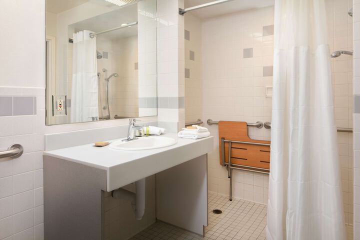 Bathroom shower