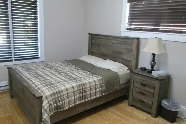 Room 4 of 11