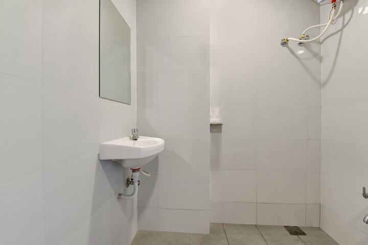 Room 16 of 20