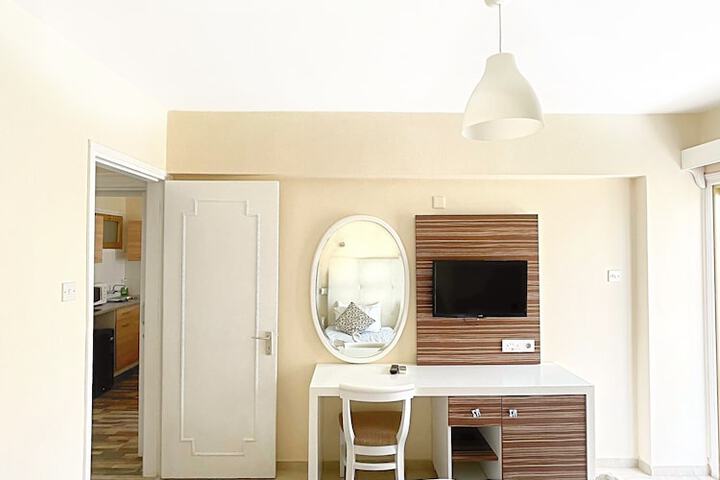 Room 13 of 65