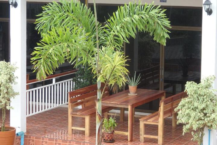 Marias 2 bedroom home for up to 6 people