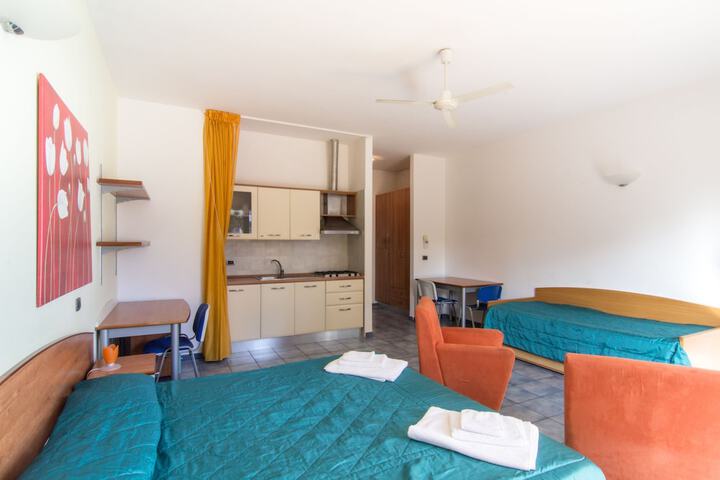 Room 7 of 49