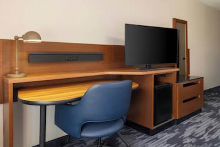 Room 10 of 90