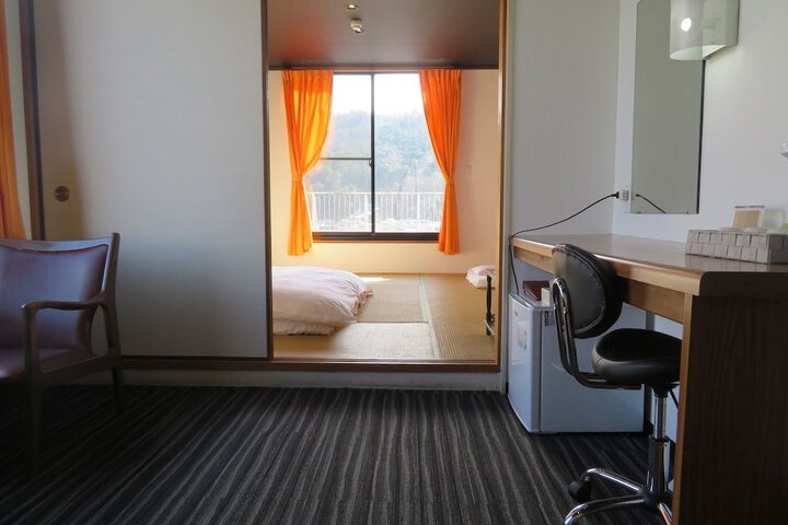 Room 14 of 21