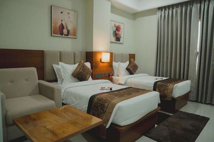 Room 5 of 23