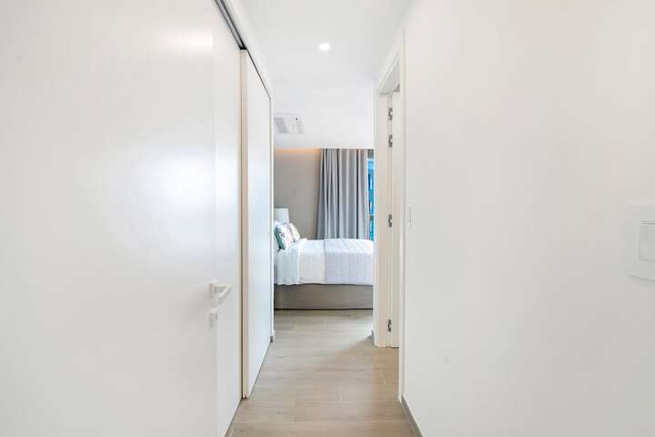 Room 48 of 1000