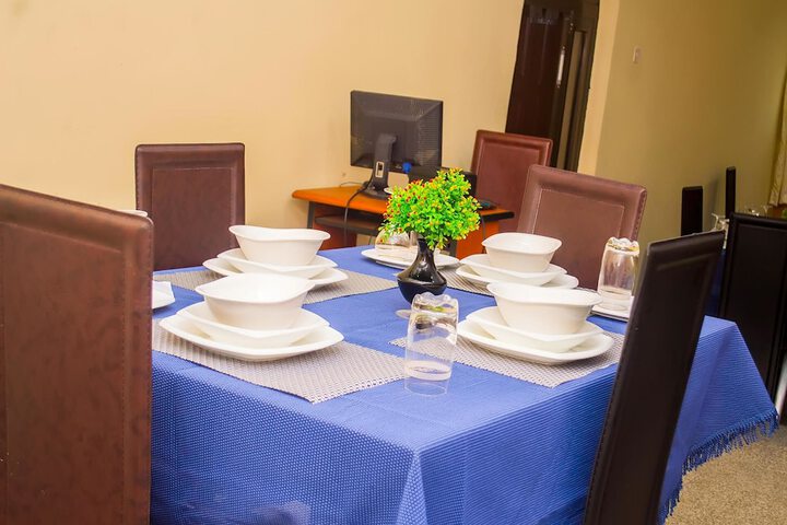 Dining 21 of 25
