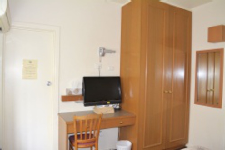 Room 91 of 768