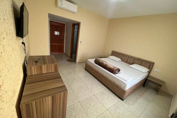 Room 3 of 24