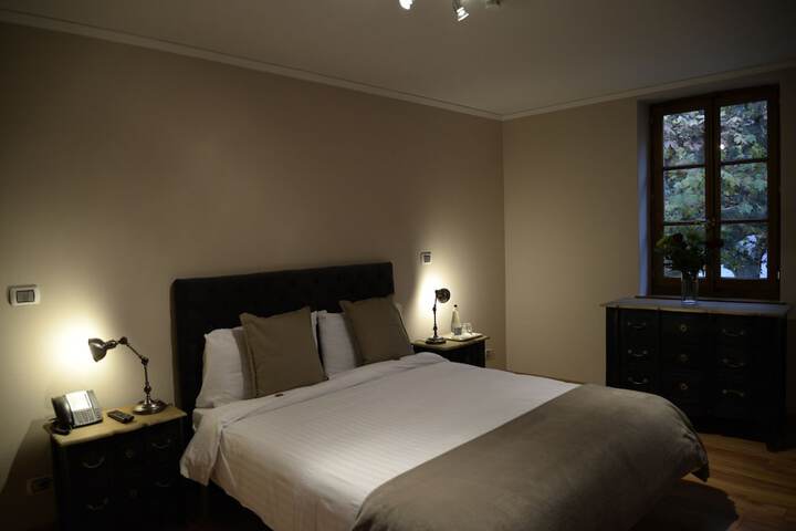 Room 4 of 45