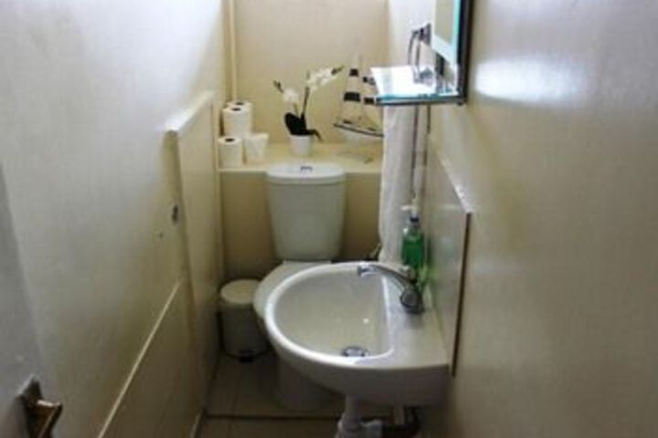 Room 60 of 82