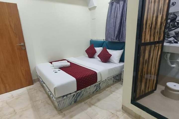 Room 40 of 76