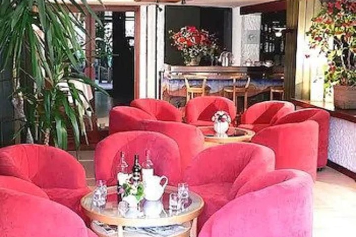 Hotel Interior 4 of 29