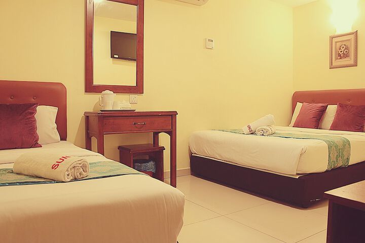 Room 16 of 29