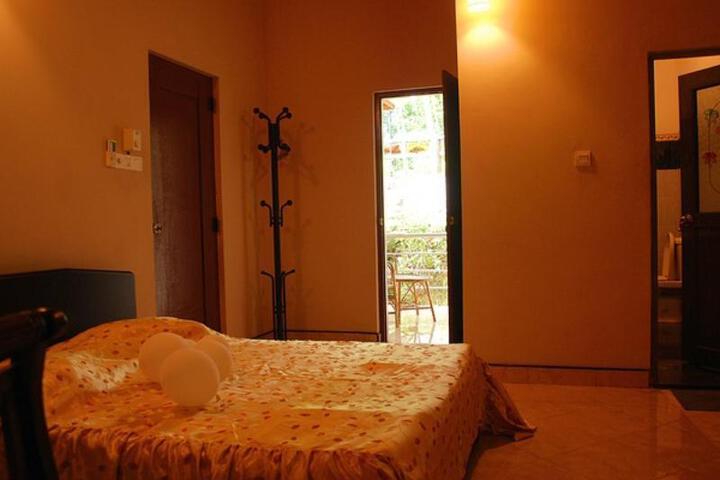 Room 3 of 5