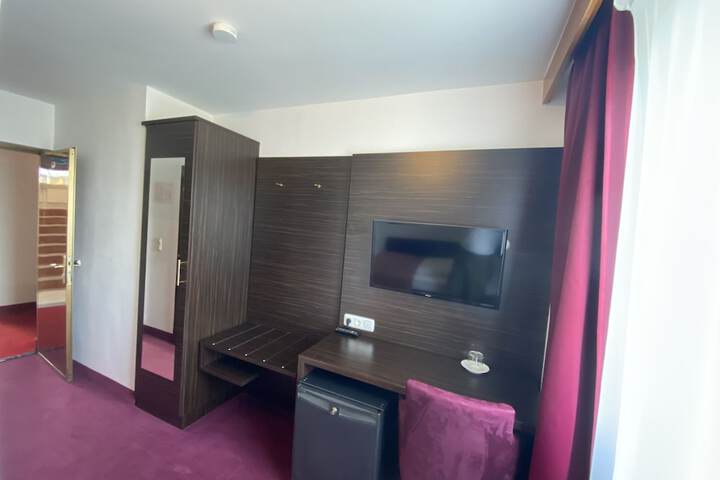Room 36 of 54