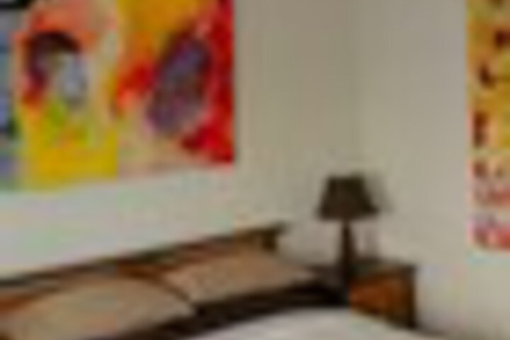 Room 11 of 87