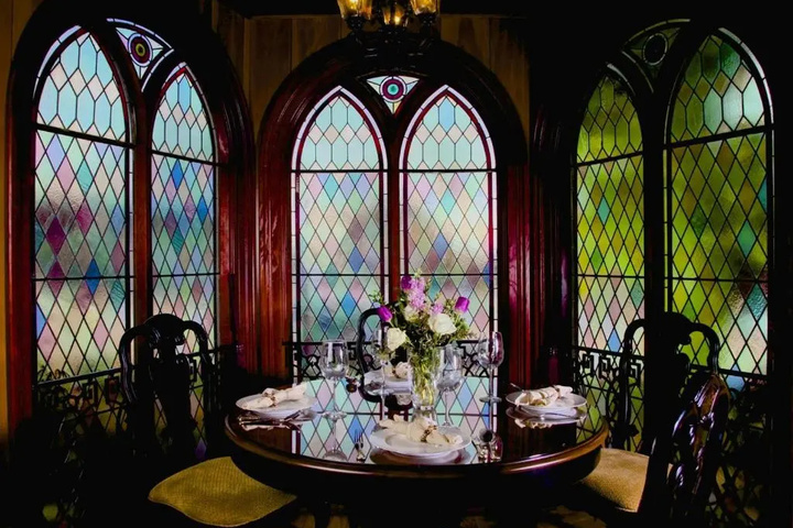 Dining 7 of 8