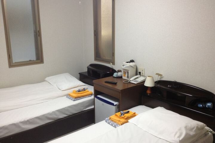 Room 3 of 14