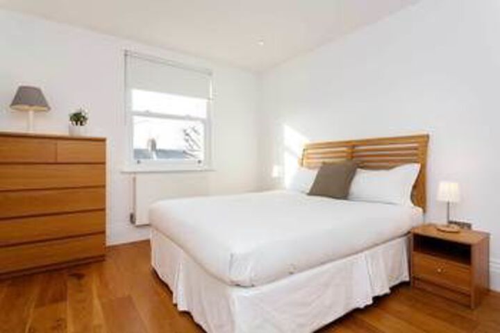 Room 7 of 19