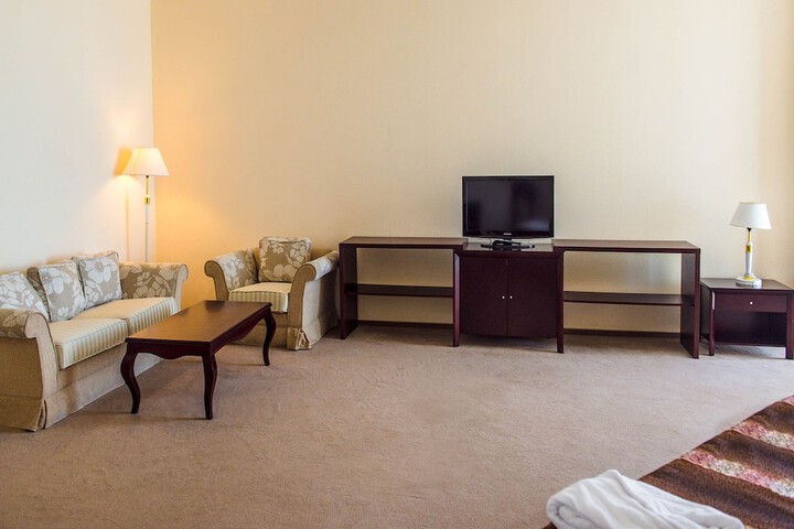 Room 11 of 42