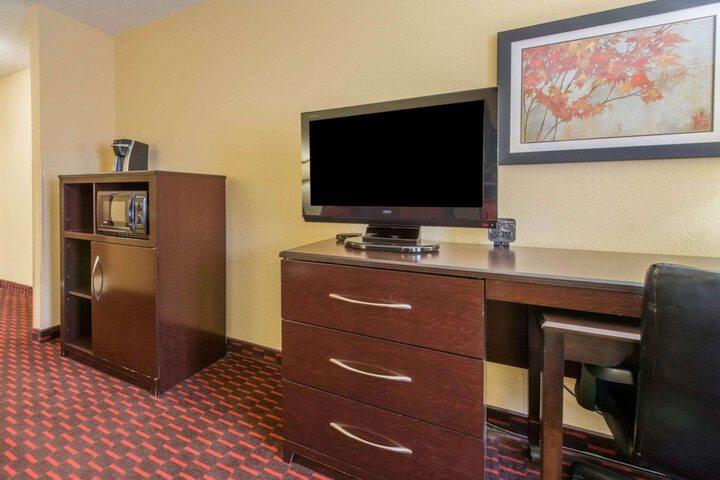 Room 4 of 26