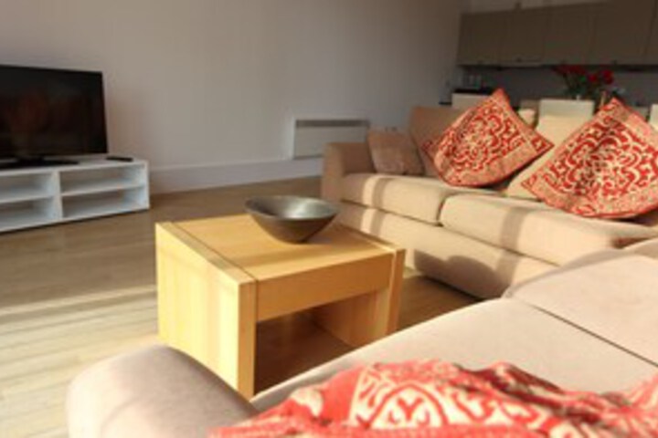 Room 25 of 47
