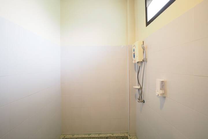 Room 21 of 35