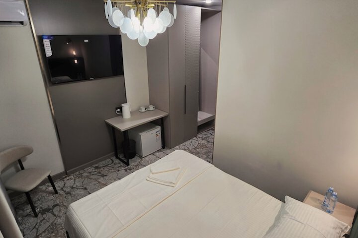 Room 61 of 127