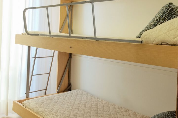 Room 44 of 154
